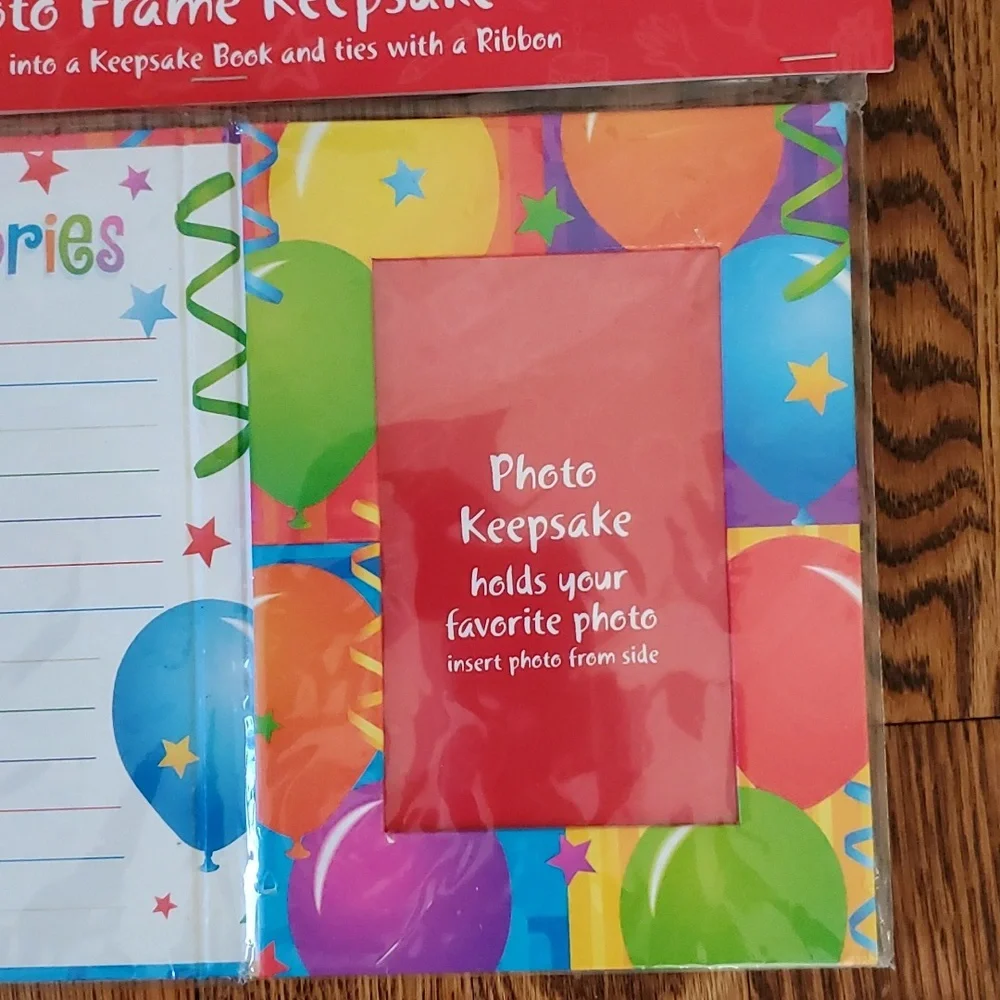 NWT, 1990 Photo Frame Keepsake Book
